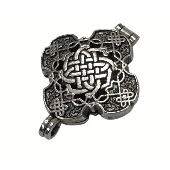 Vintage CAMCO Celtic Knot Clover Locket Pendant Silver Tone Hinged - Picture 1 of 7